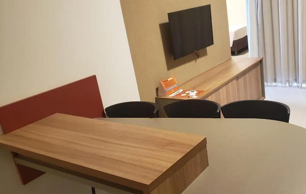 Flat No Praias Do Lago Eco Resort - Hotferias 카우다스노바스 아파트호텔
