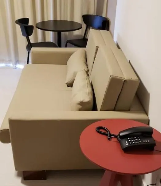 Flat No Praias Do Lago Eco Resort - Hotferias 카우다스노바스 5*,