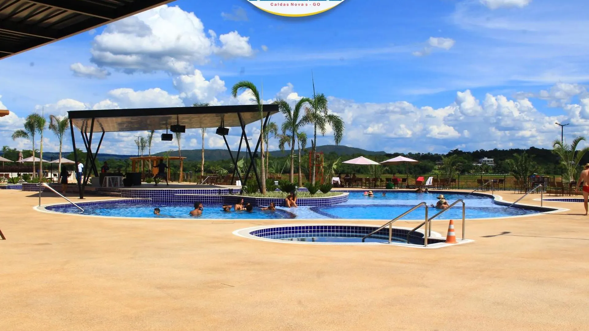 Flat No Praias Do Lago Eco Resort - Hotferias 카우다스노바스 아파트호텔