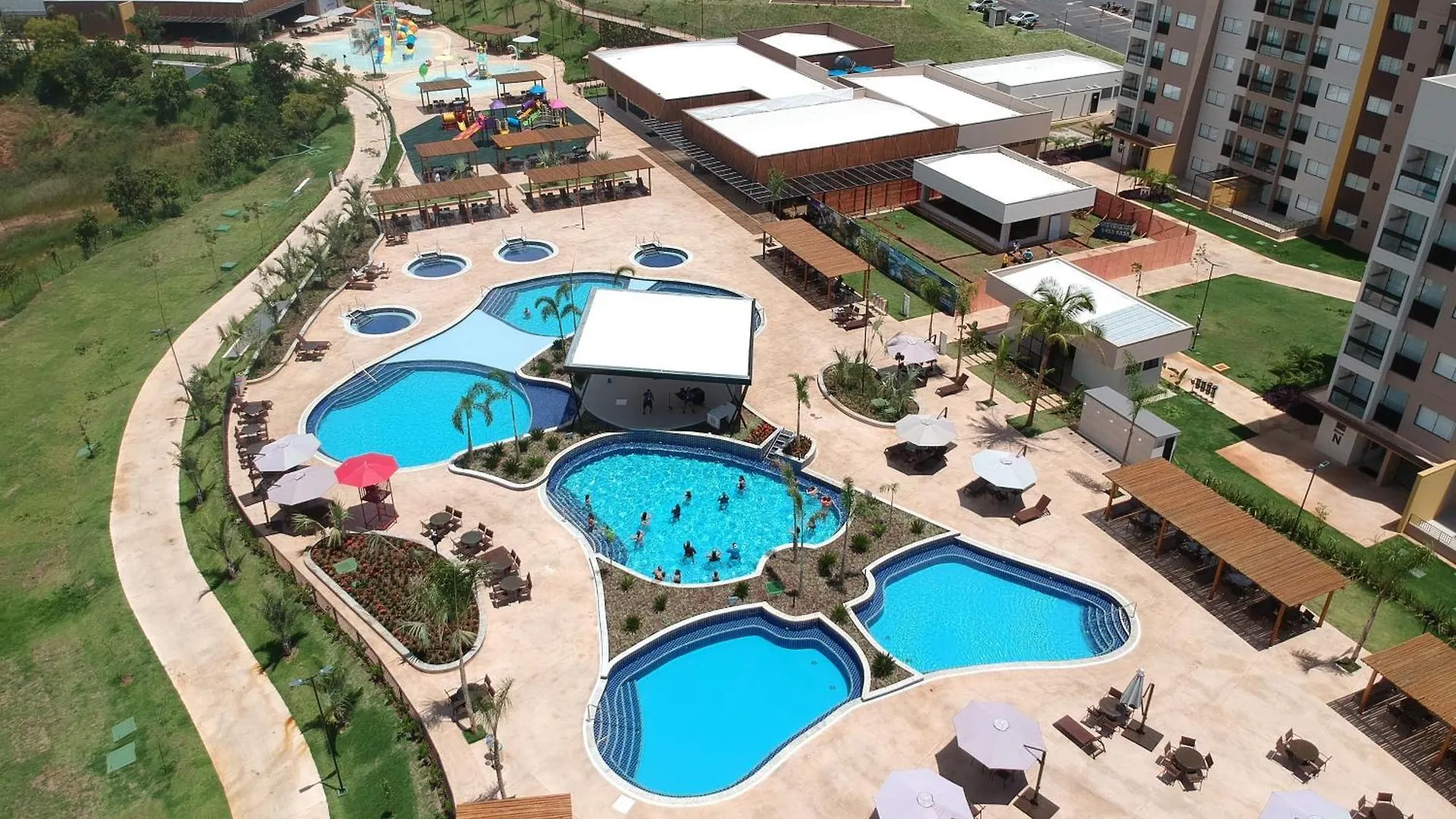 Flat No Praias Do Lago Eco Resort - Hotferias 카우다스노바스 아파트호텔