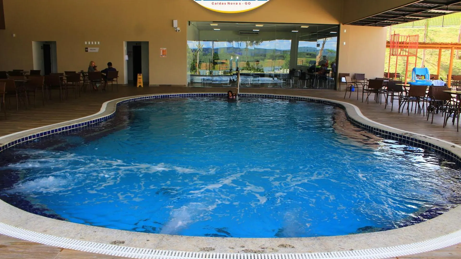 Flat No Praias Do Lago Eco Resort - Hotferias 카우다스노바스 5*,  브라질